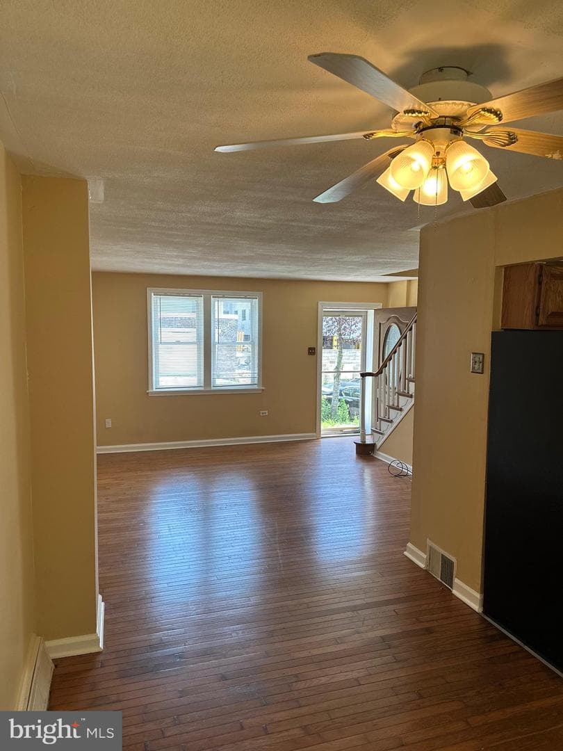351 W Salaignac St photo 11
