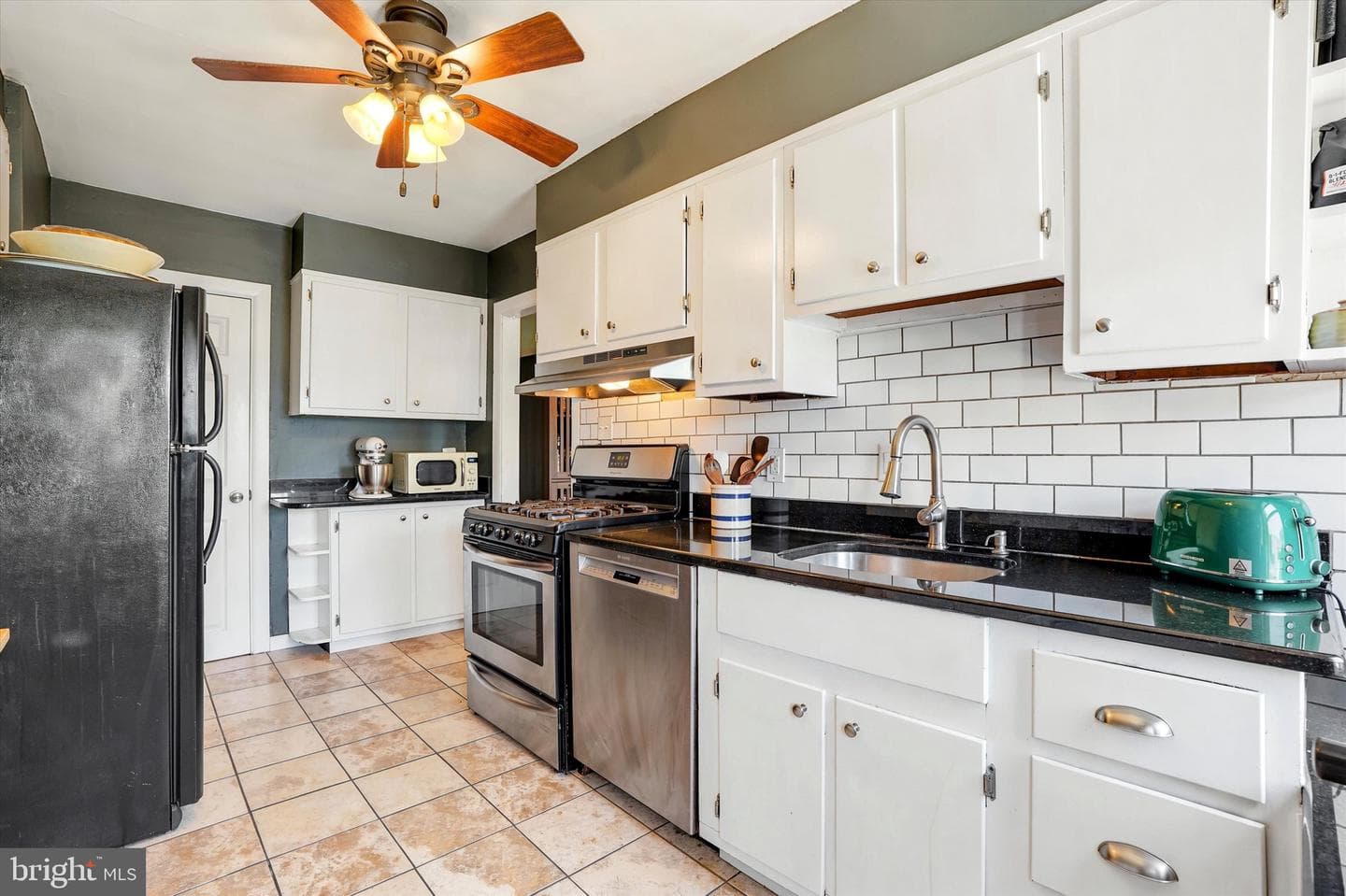 4046 Pechin Street photo 18