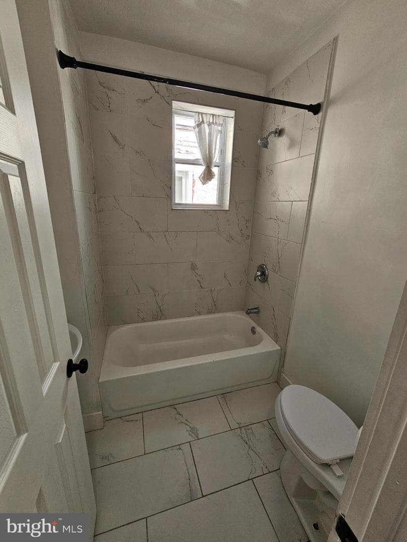 3327 N Sydenham Street photo 18