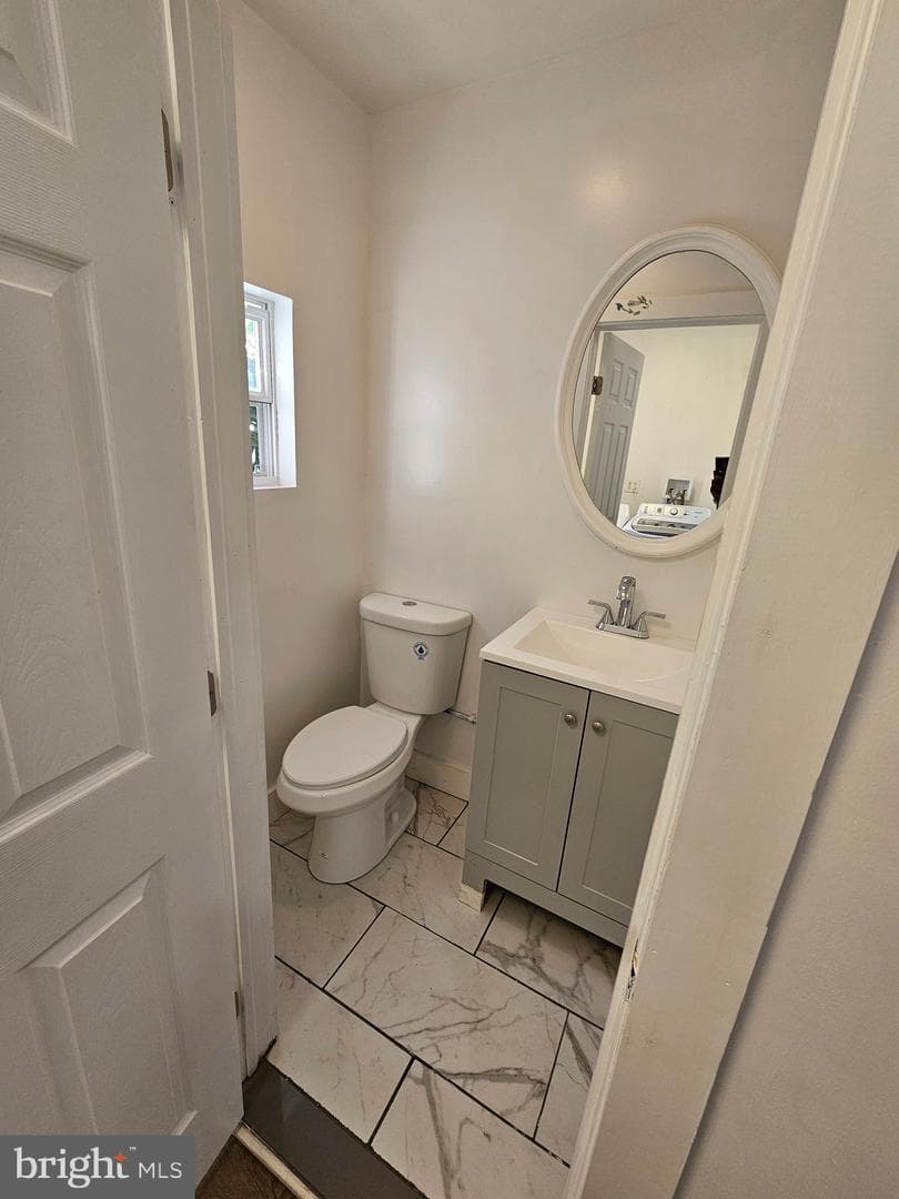 3327 N Sydenham Street photo 21