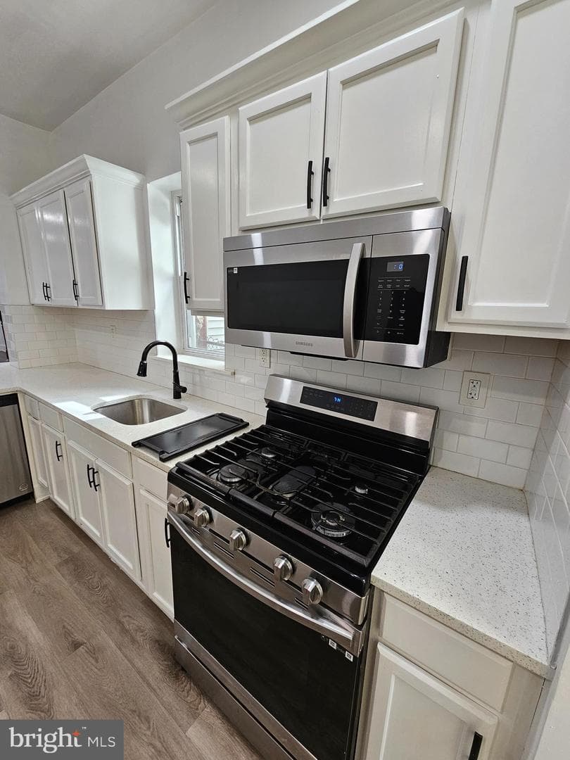 3327 N Sydenham Street photo 9