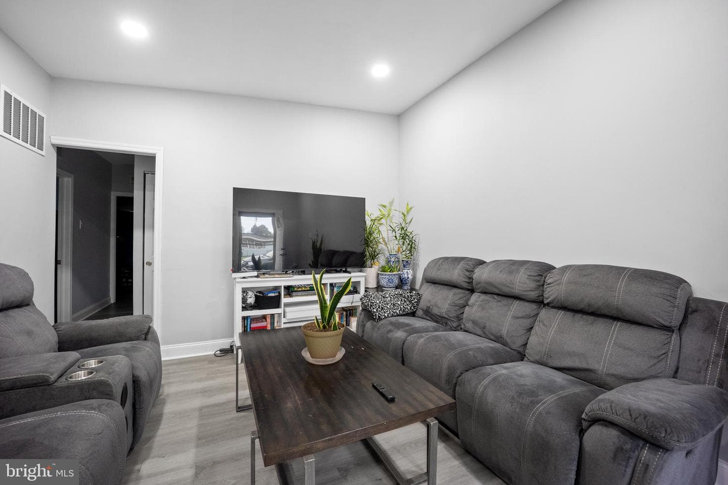 1106 Grant Avenue photo 6