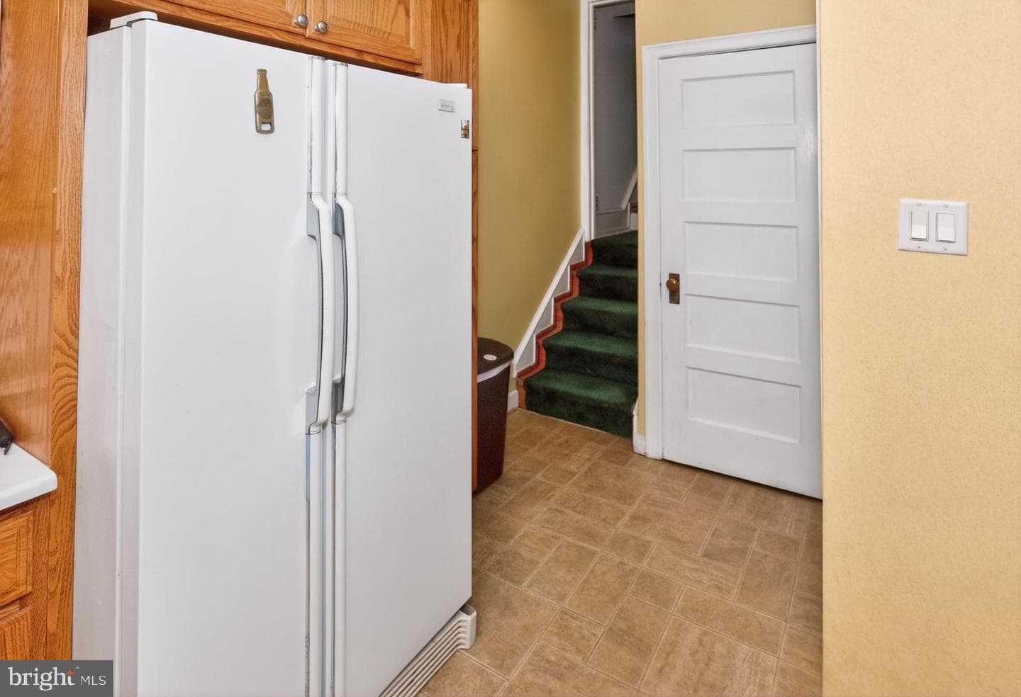 1110 Wakeling Street photo 7