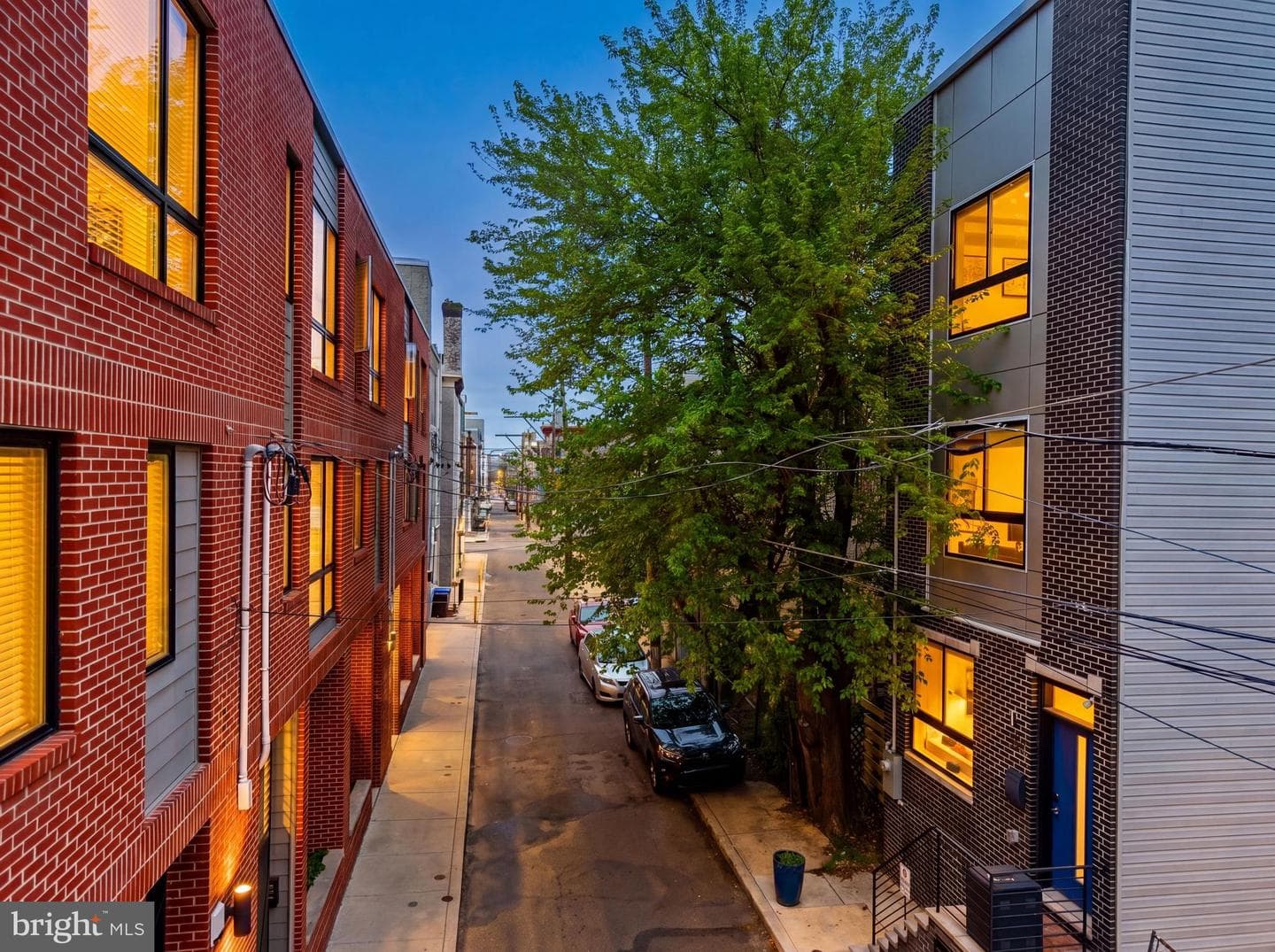 2224 N Hope Street photo 3