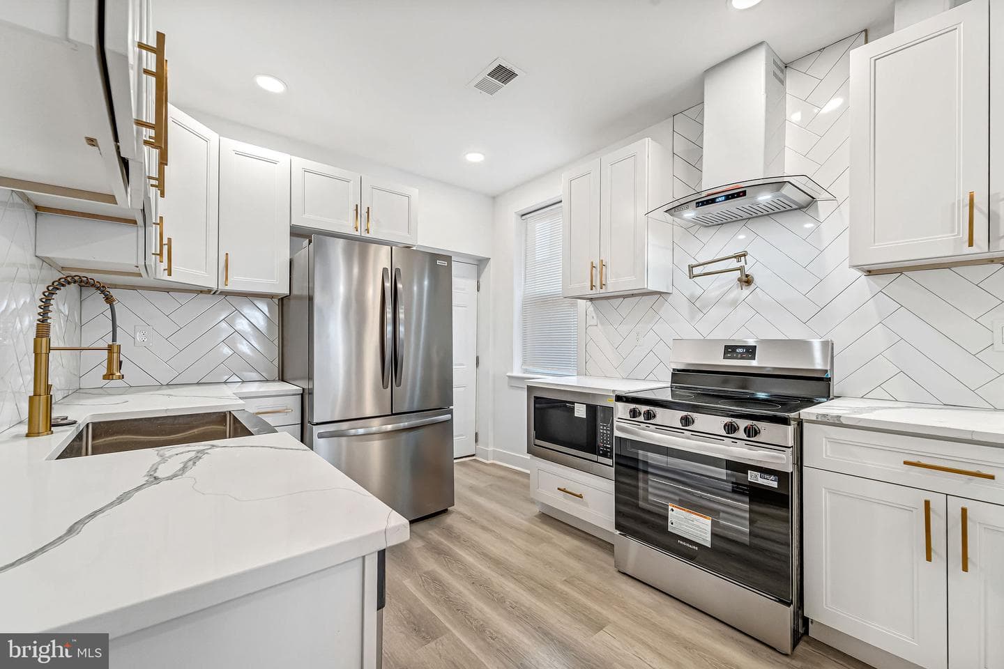 5540 W Oxford Street photo 9