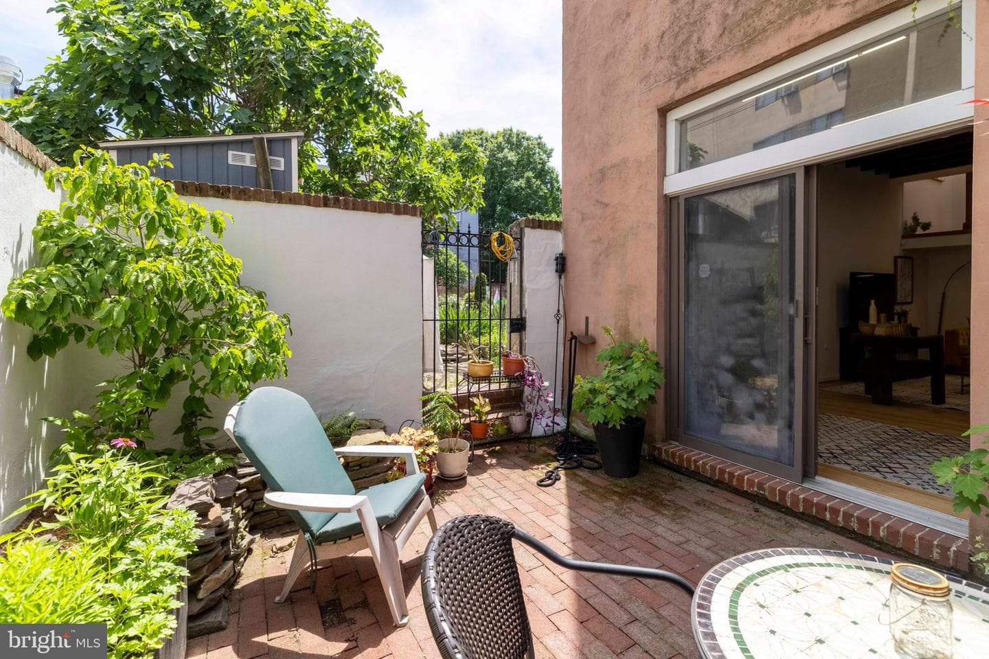 1133 Waverly Street photo 8