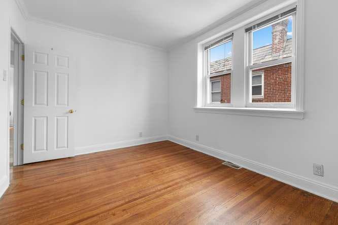 2210 Bryn Mawr Avenue photo 18