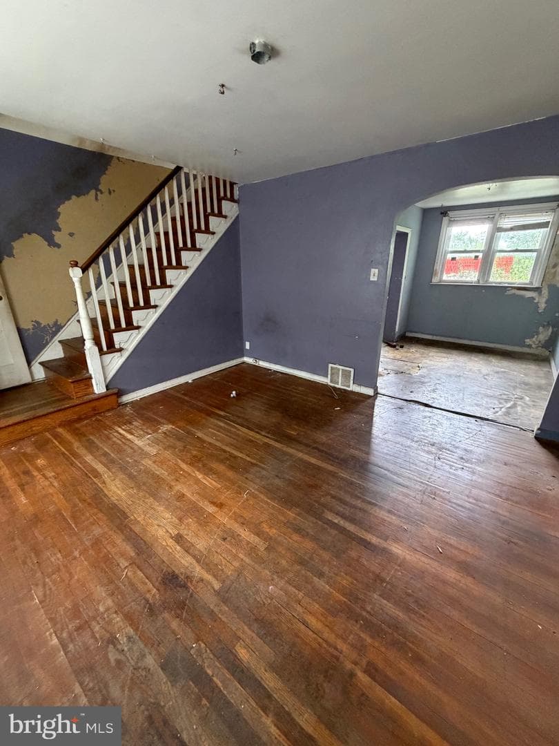 652 E Annsbury Street photo 4