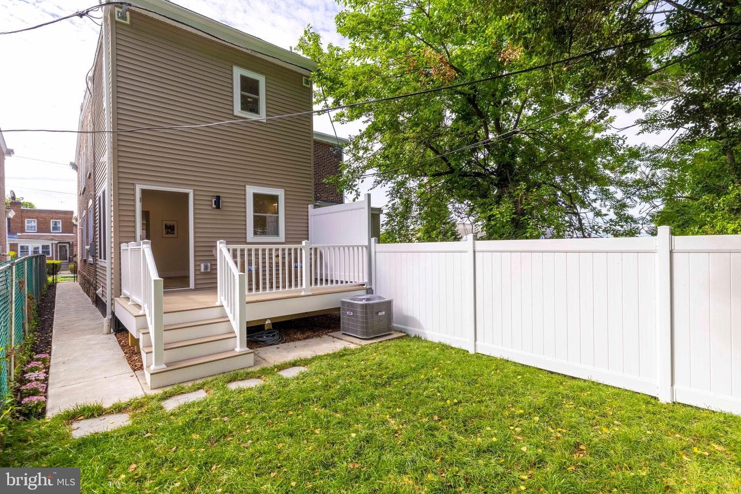 486 Shurs Lane photo 30