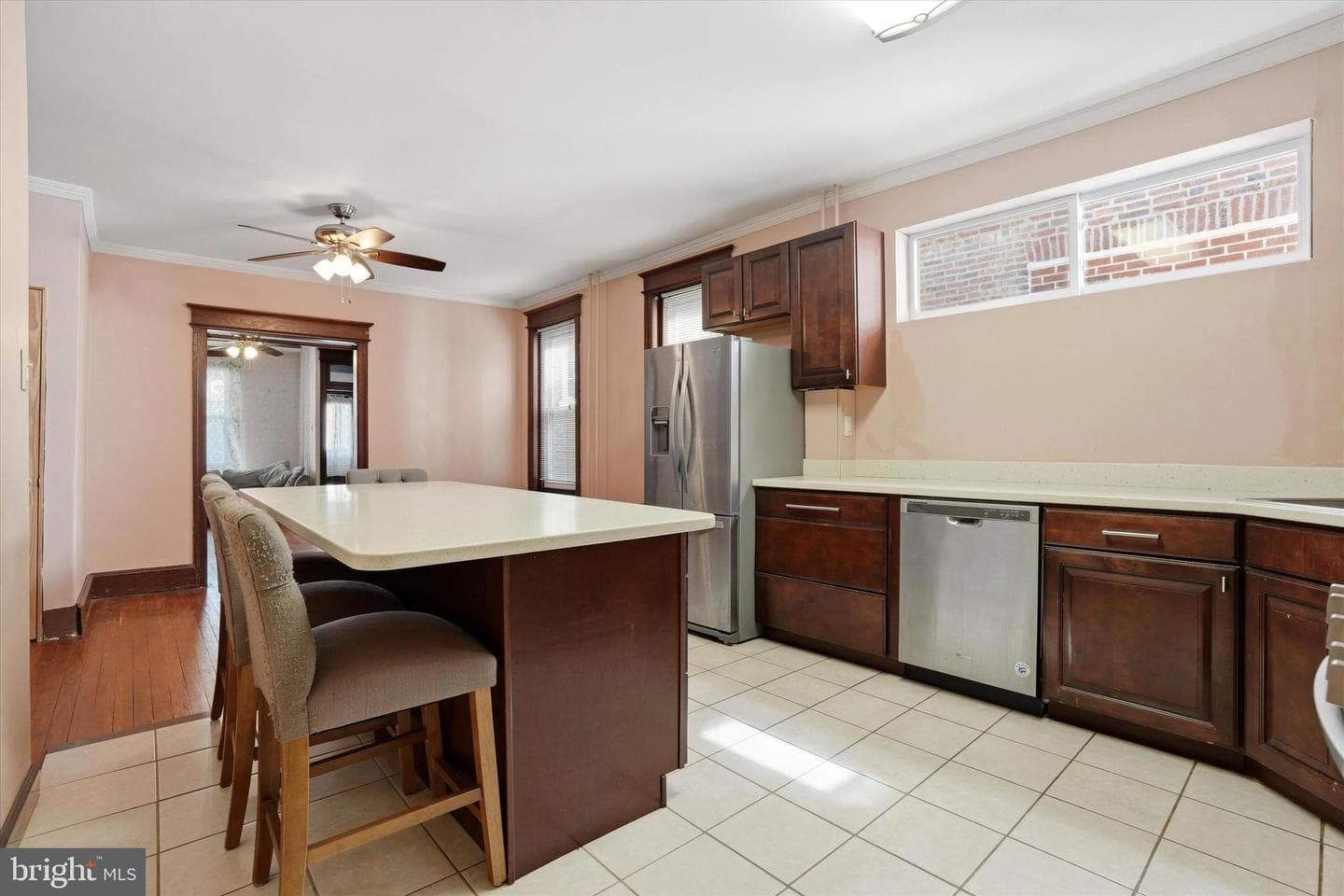 255 Dupont Street photo 13