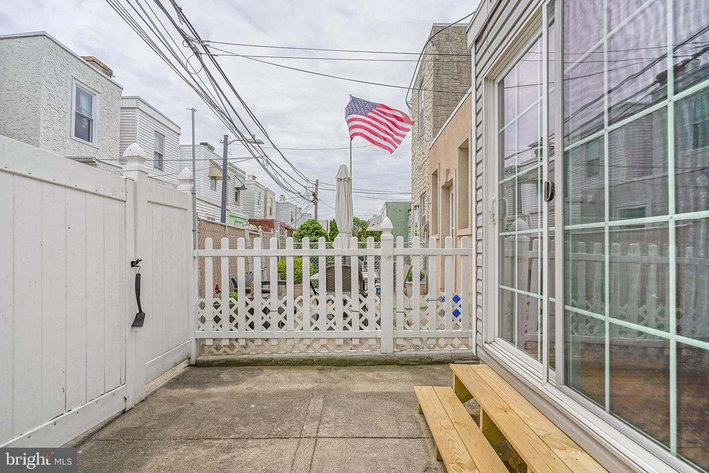 3333 Livingston Street photo 10