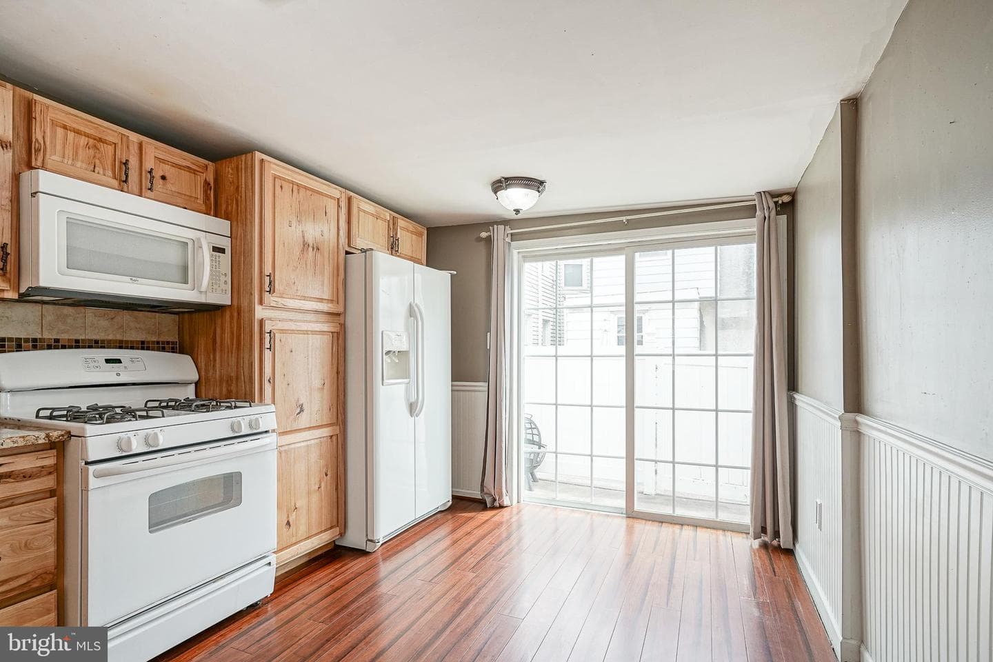 3333 Livingston Street photo 8