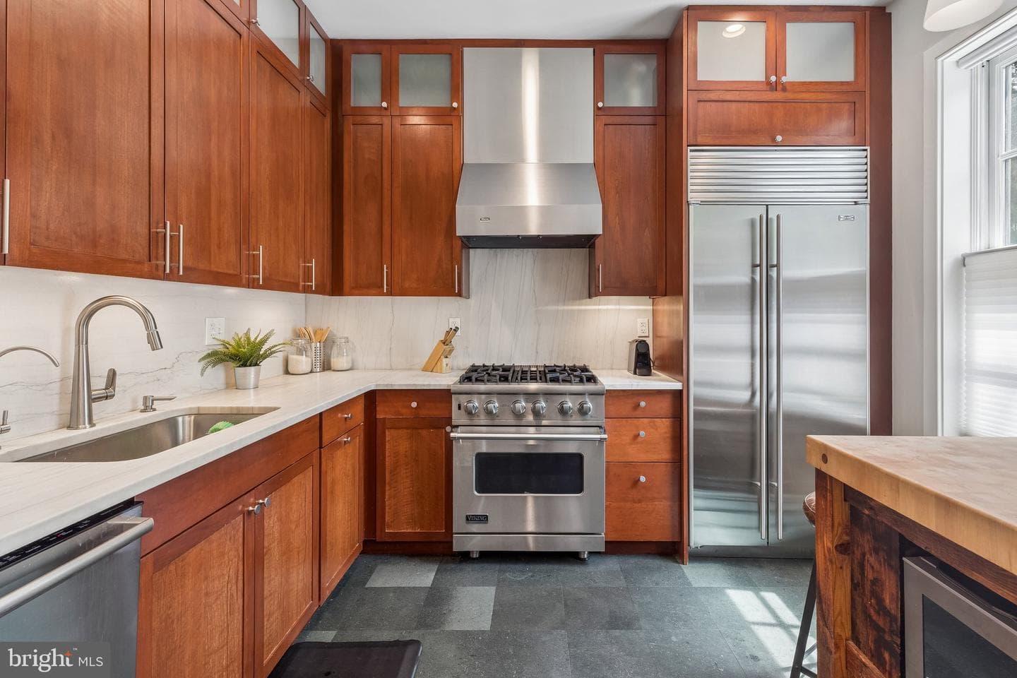2415 Pine Street photo 9