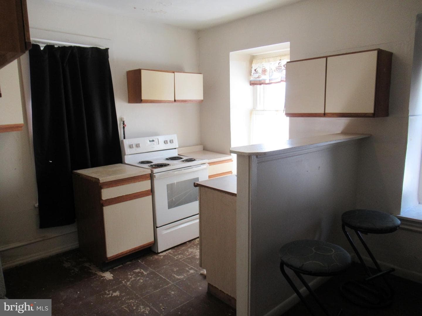 5022 Newhall Street photo 28