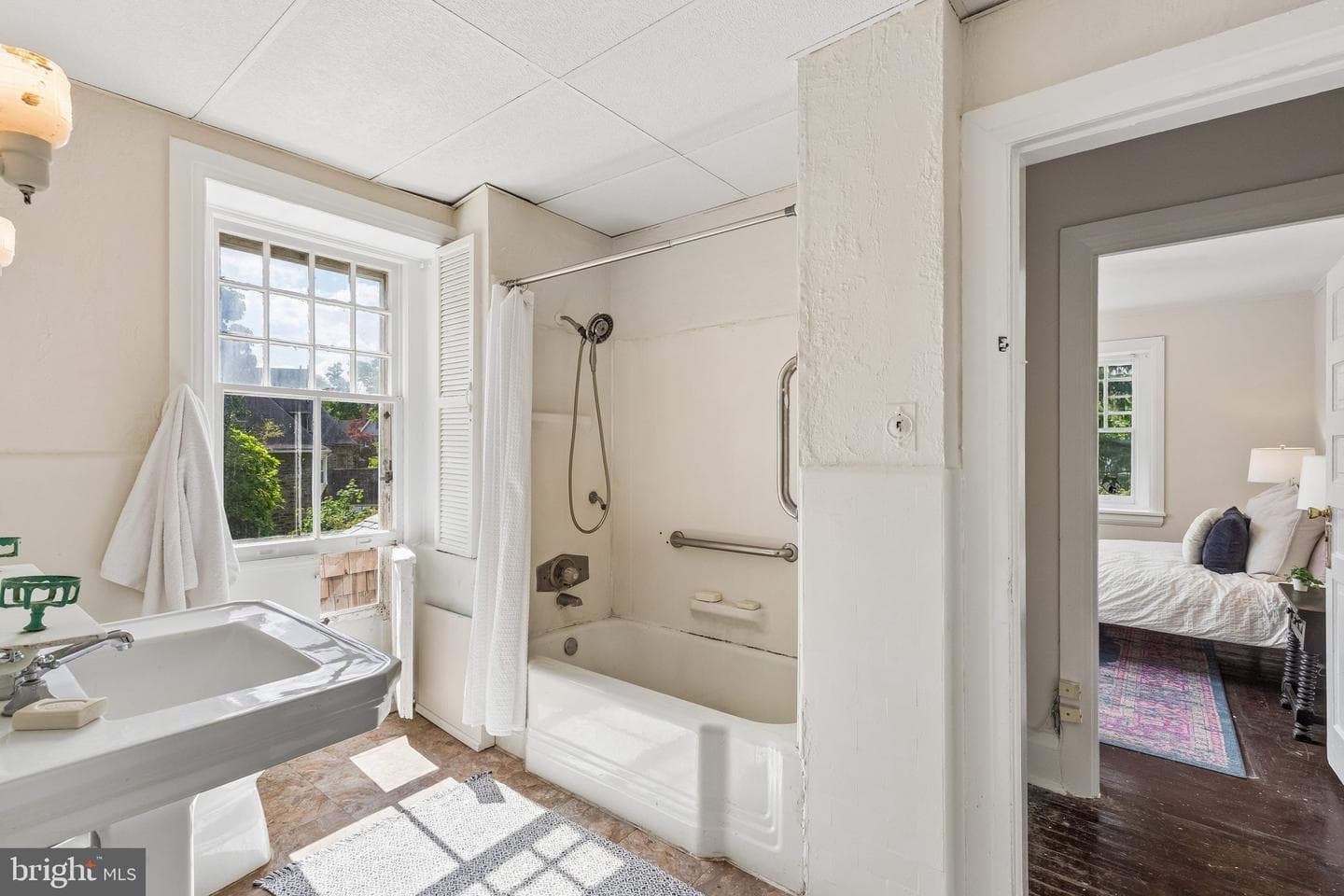5940 Overbrook Avenue photo 42