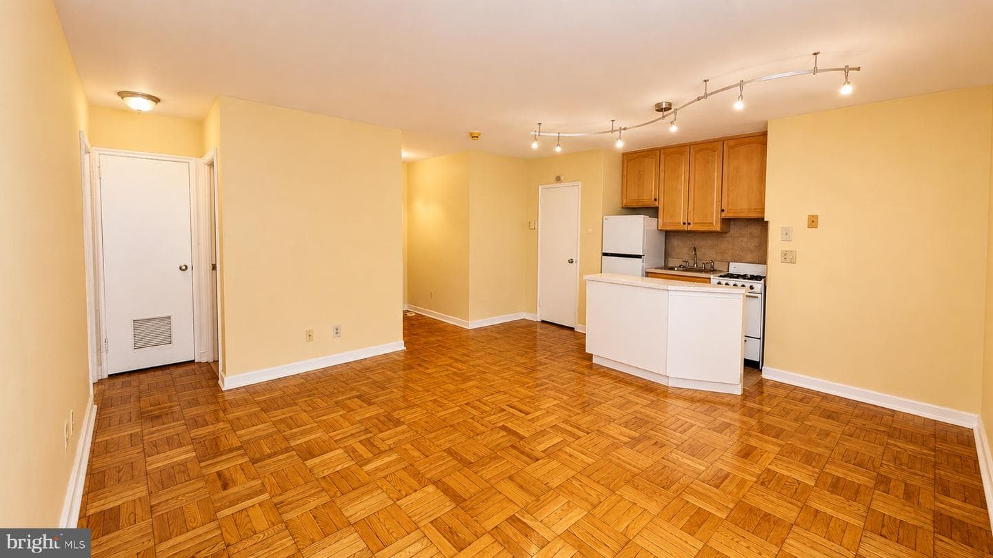2601 Pennsylvania Avenue #507 photo 8
