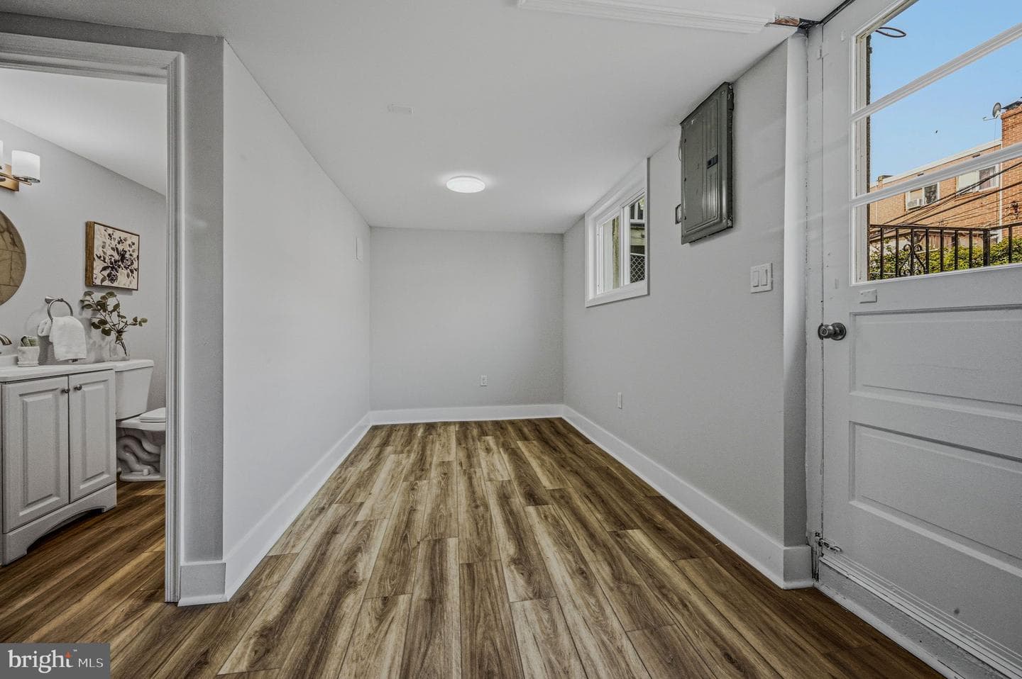7525 Dickens Place photo 25