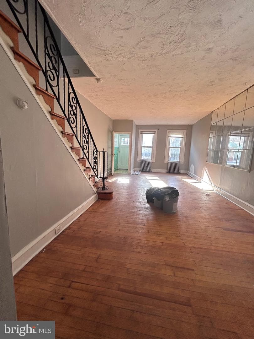549 Fernon Street photo 3