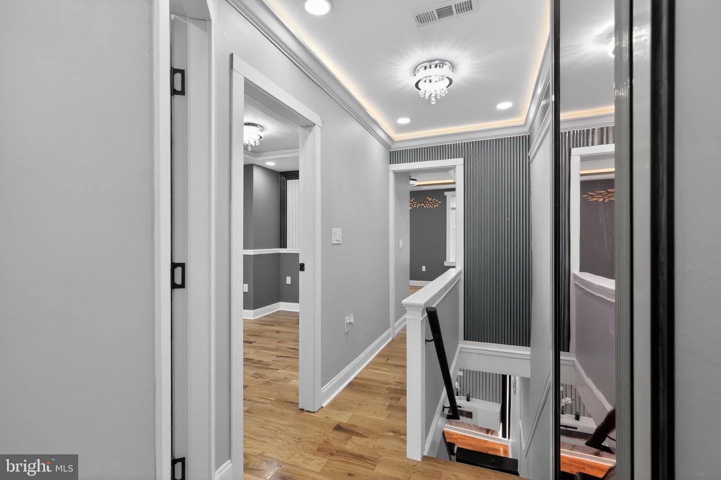 1853 W Juniata Street photo 14