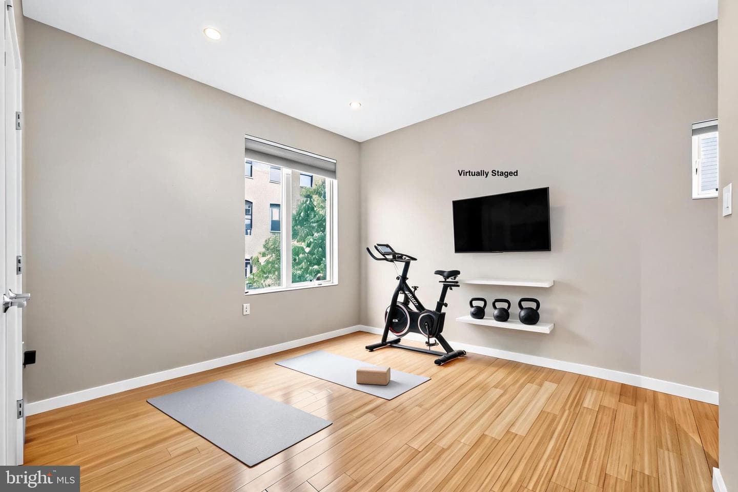 1724 Tulip Street photo 30