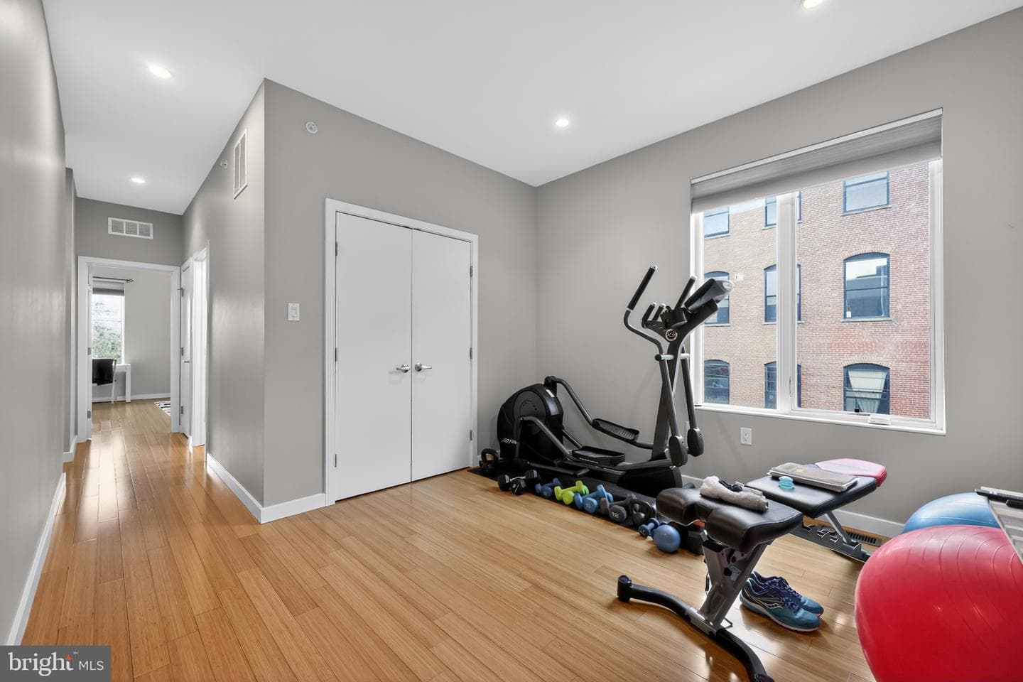 1724 Tulip Street photo 31