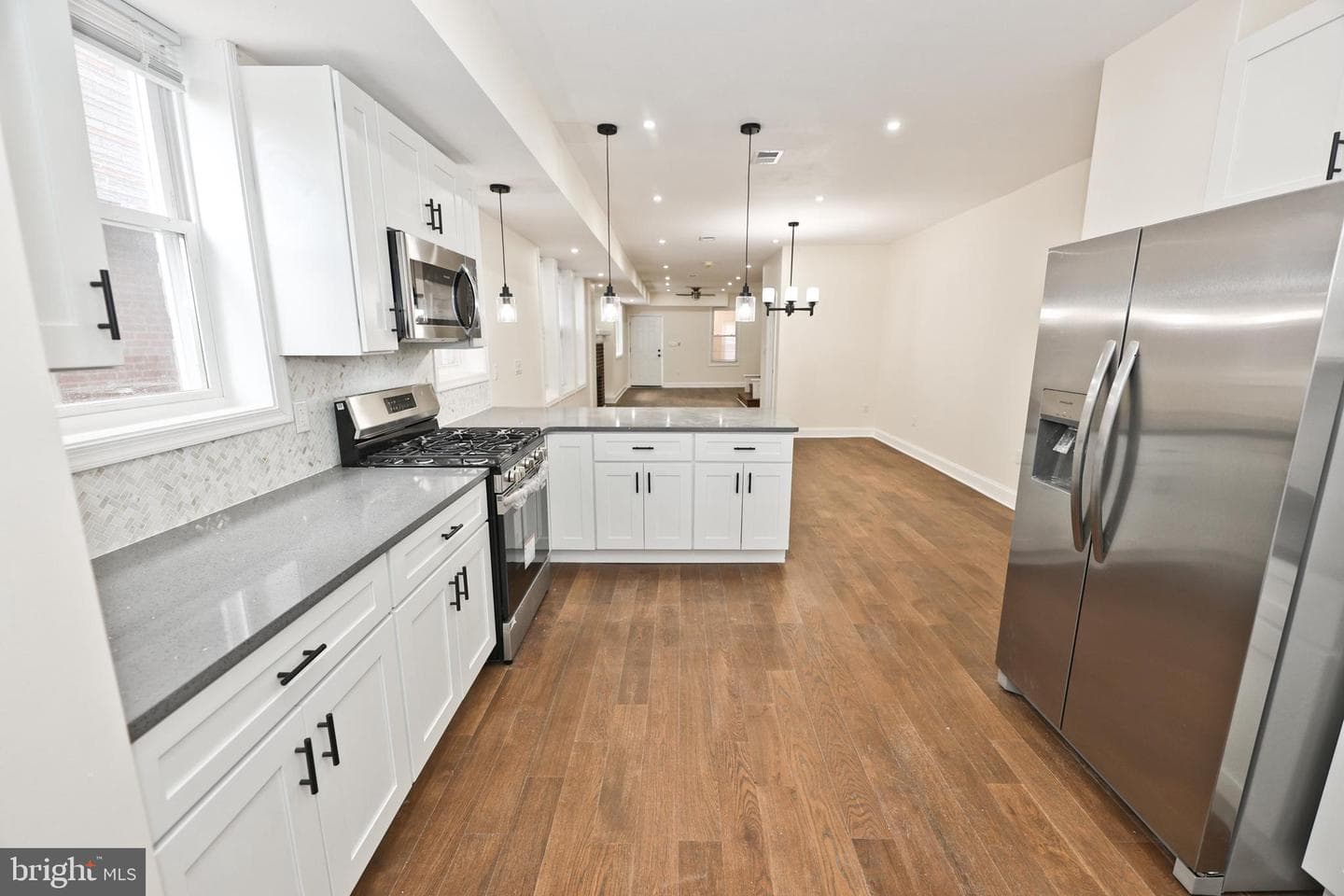 6134 Washington Avenue photo 3