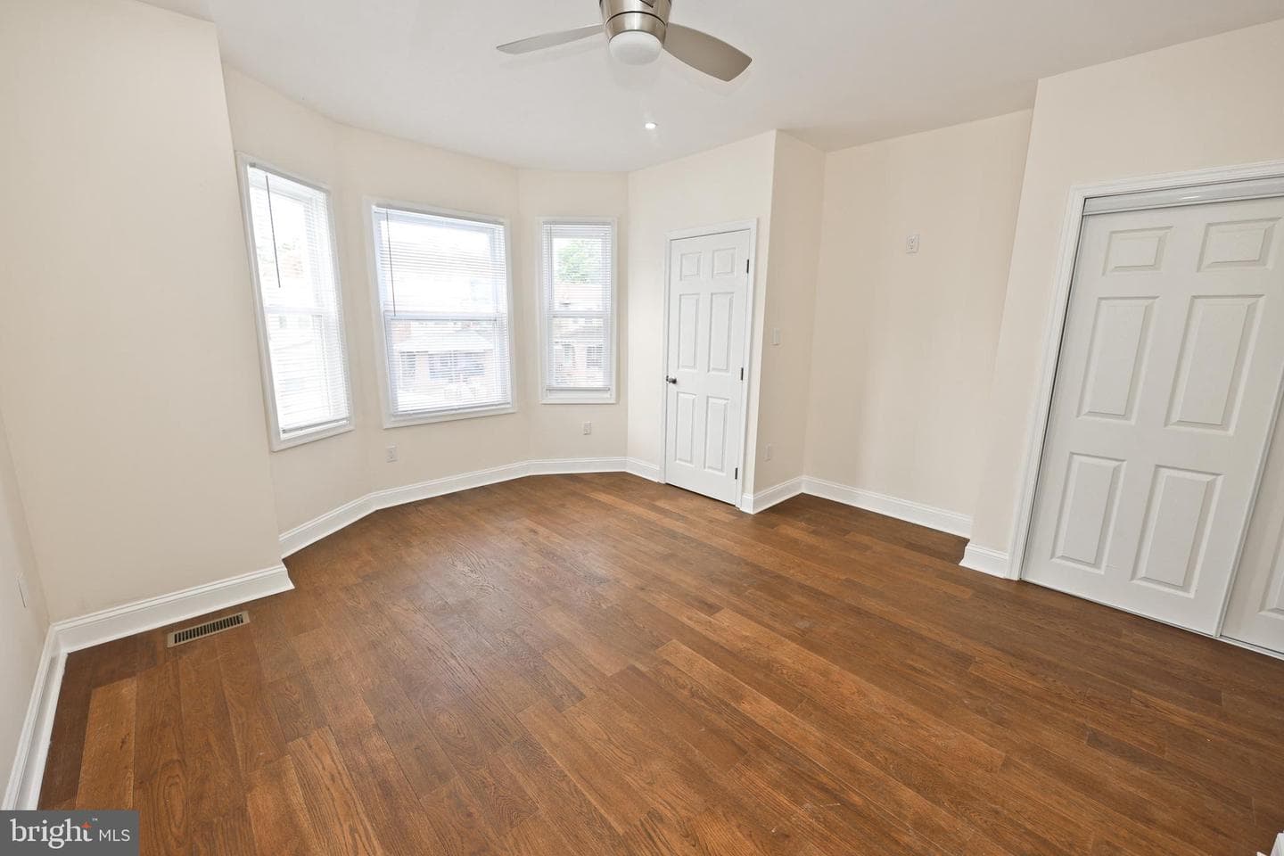 6134 Washington Avenue photo 48