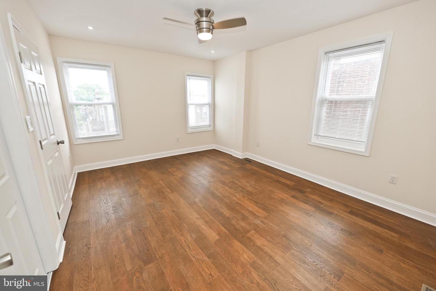 6134 Washington Avenue photo 55