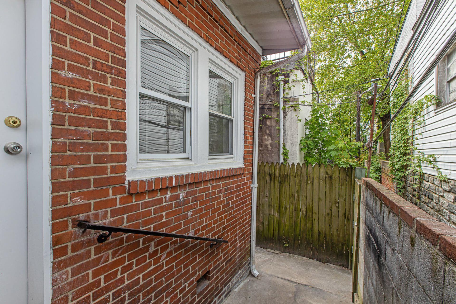 260 N Simpson Street photo 26