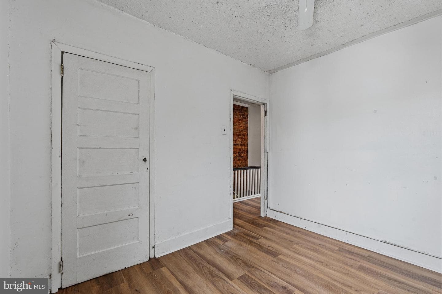 1719 Roselyn Street photo 21