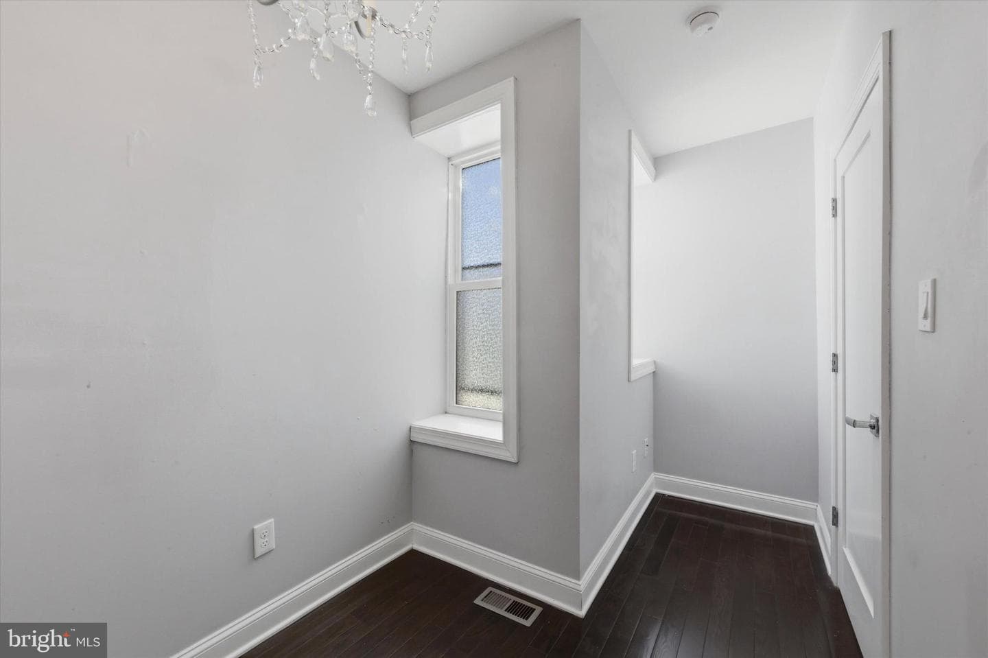 308 Roseberry Street photo 13