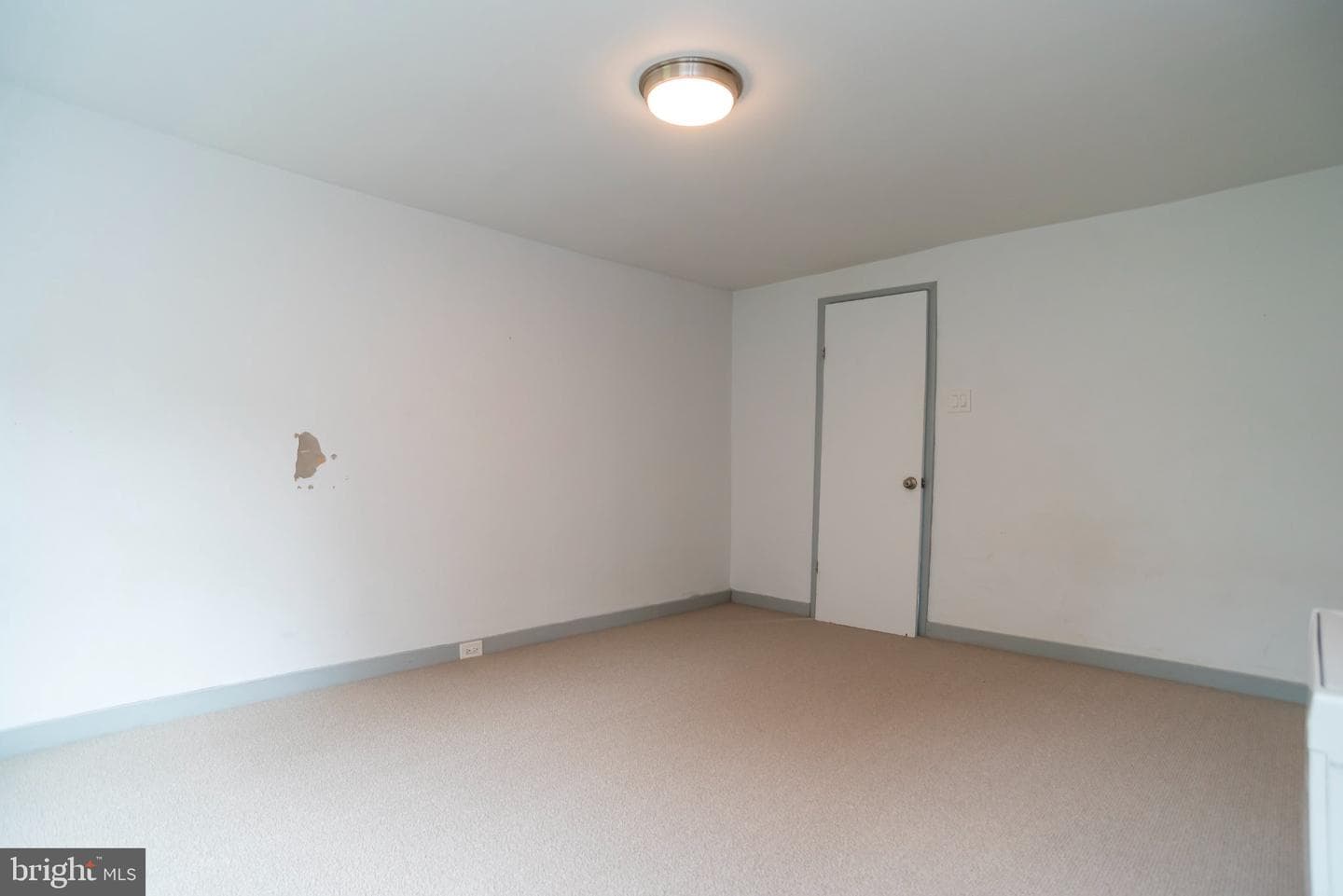 419 Gaskill Street photo 13
