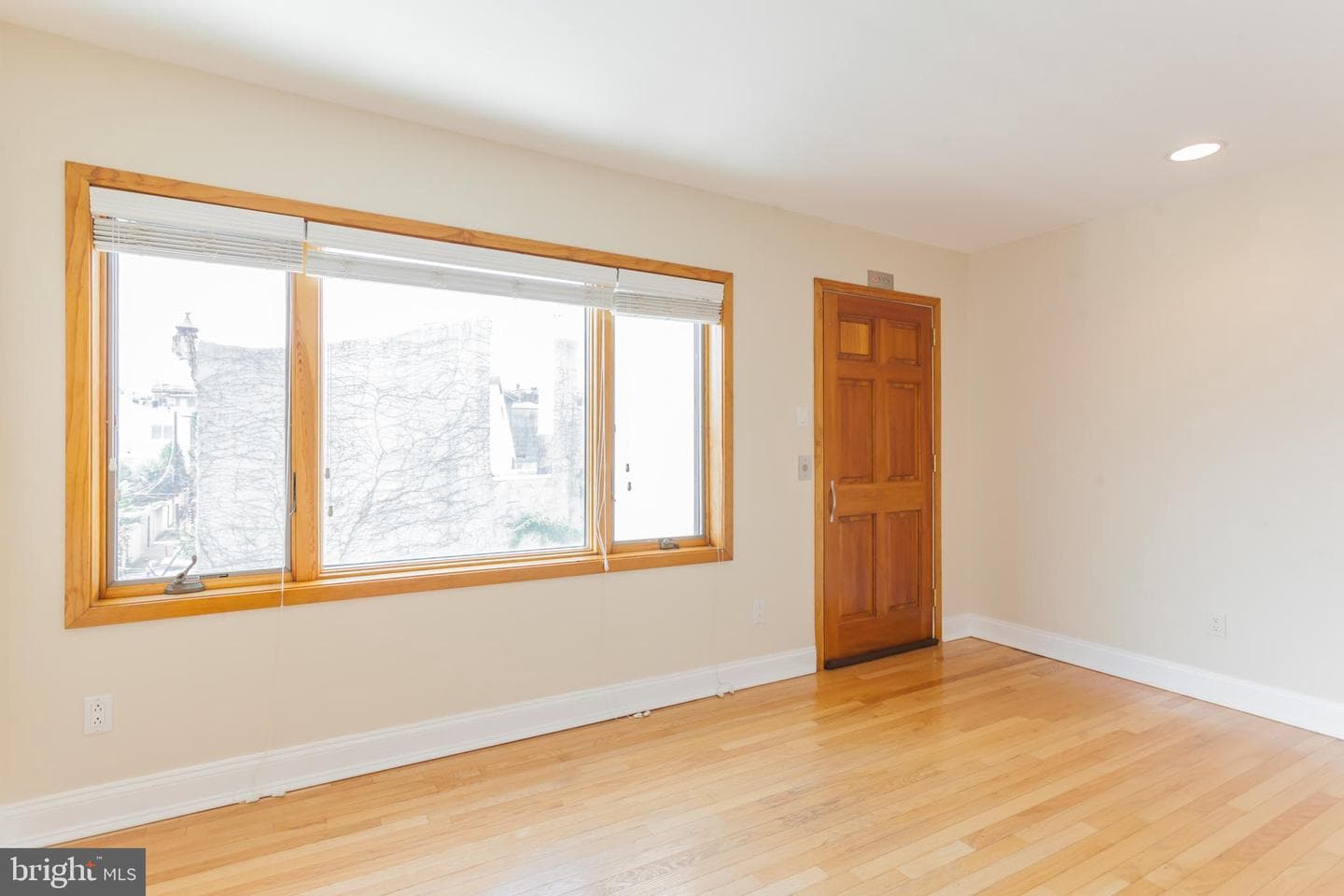 730 S Front Street photo 15