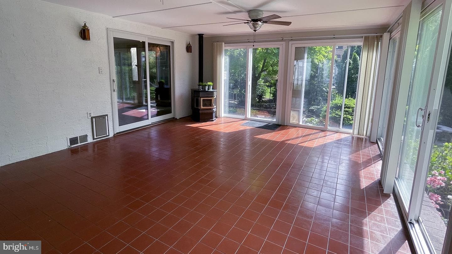 924 Clyde Lane photo 23