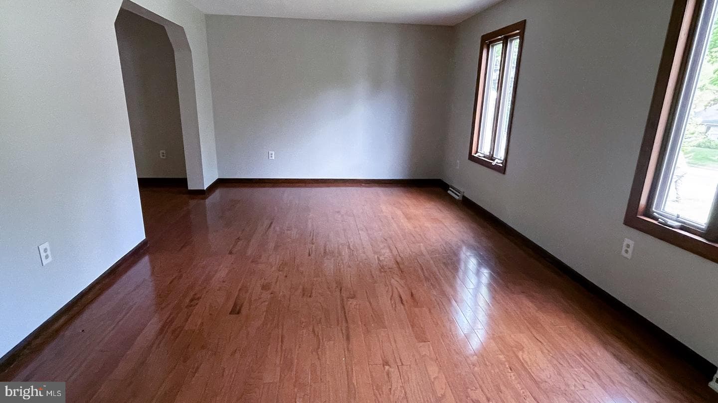 924 Clyde Lane photo 7