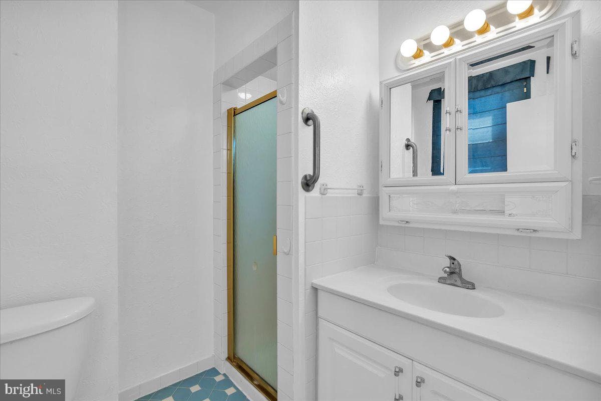 9825 Clark Street photo 18