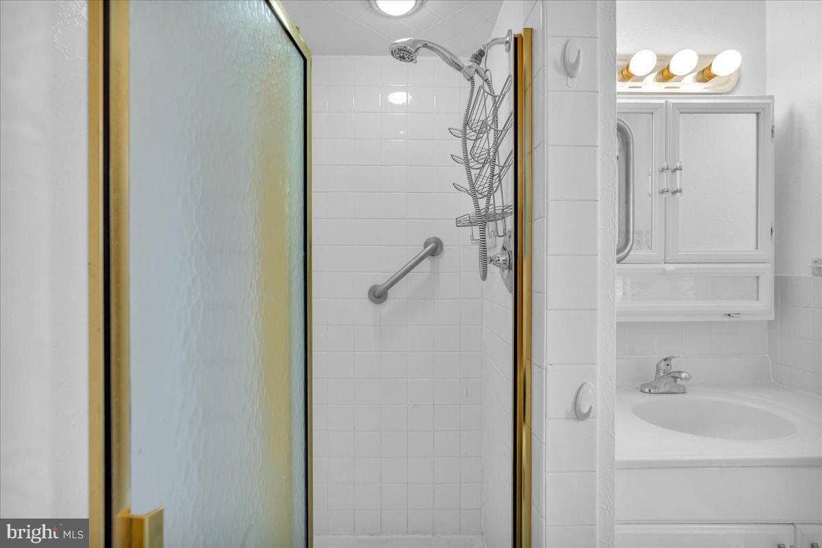 9825 Clark Street photo 19