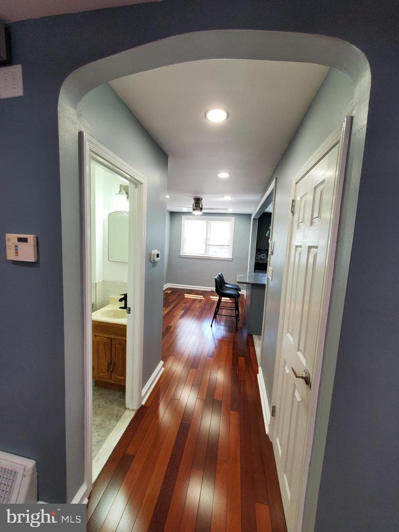 676 Mayfair Street photo 13