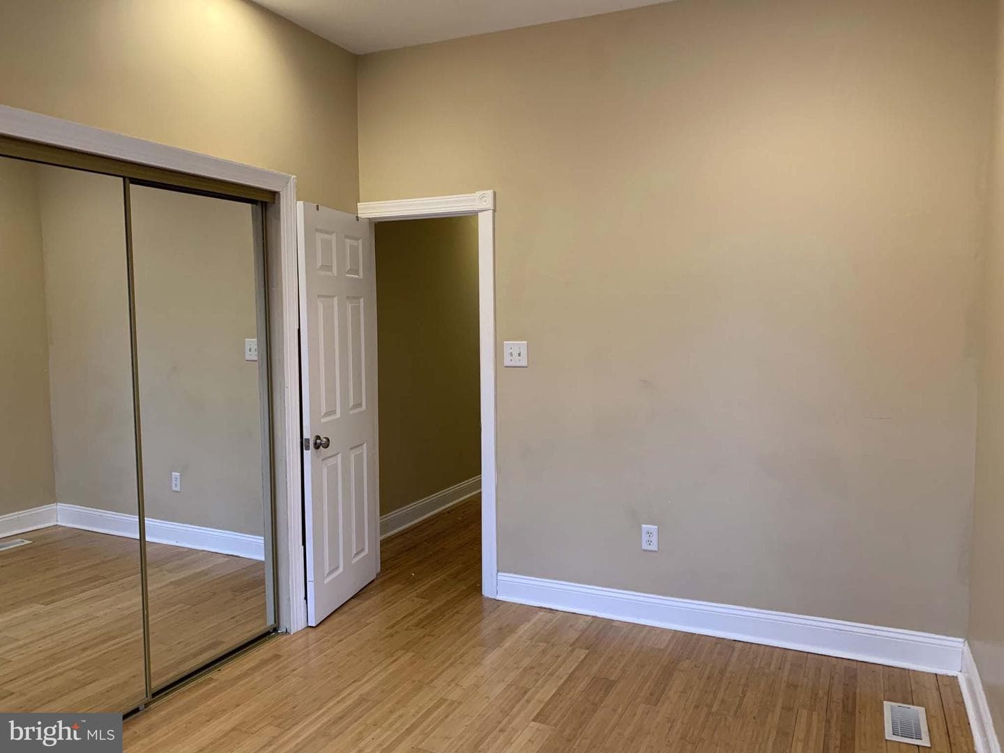 1545 N Newkirk Street photo 4