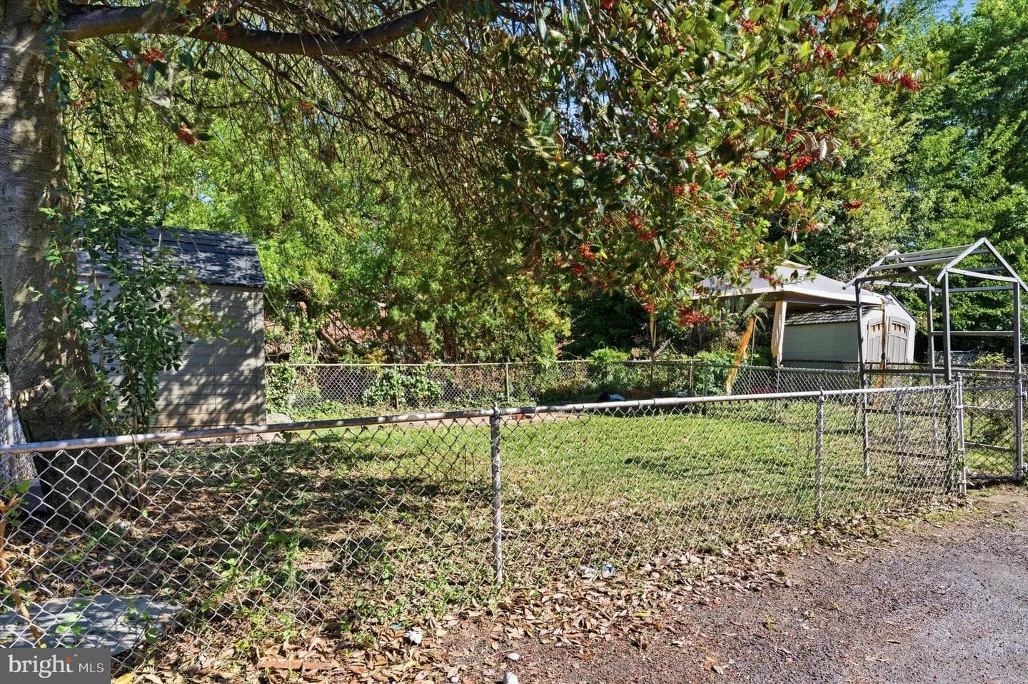 5859 Sylvester Street photo 17
