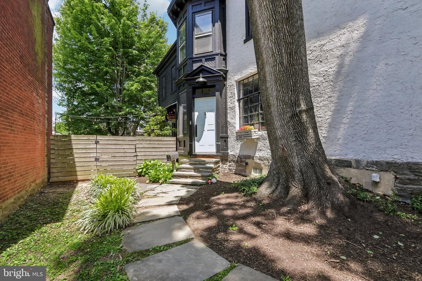 135 W Mount Pleasant Avenue photo 4