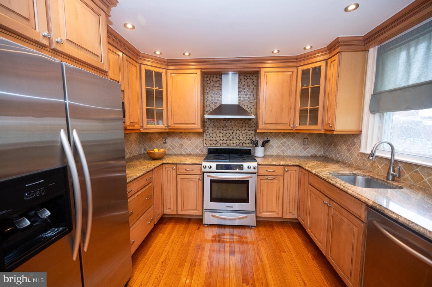 6655 Anderson Street photo 15
