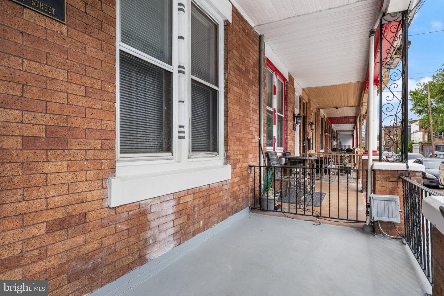 1241 W Silver Street photo 4