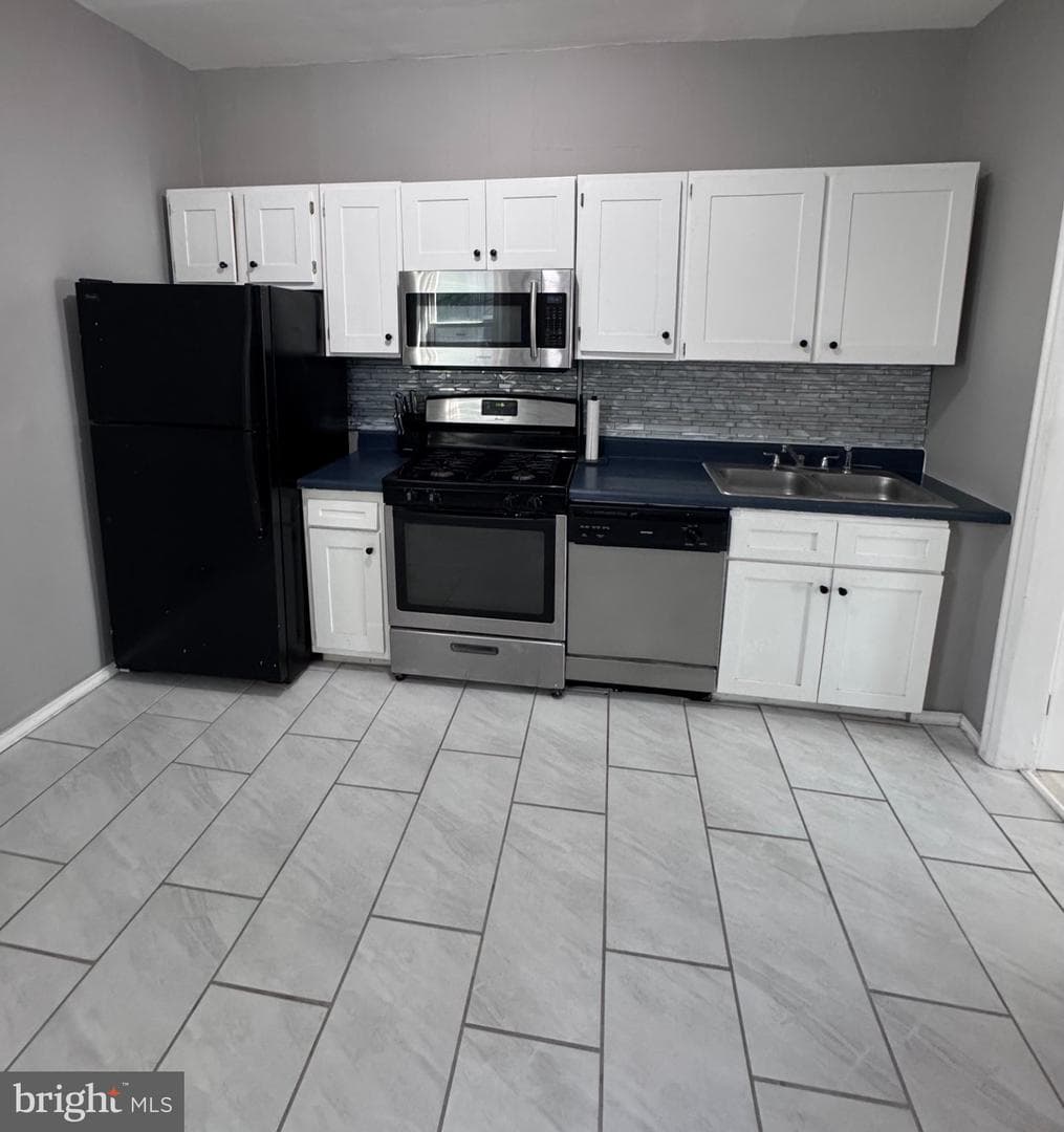 2420 N Cleveland Street photo 5