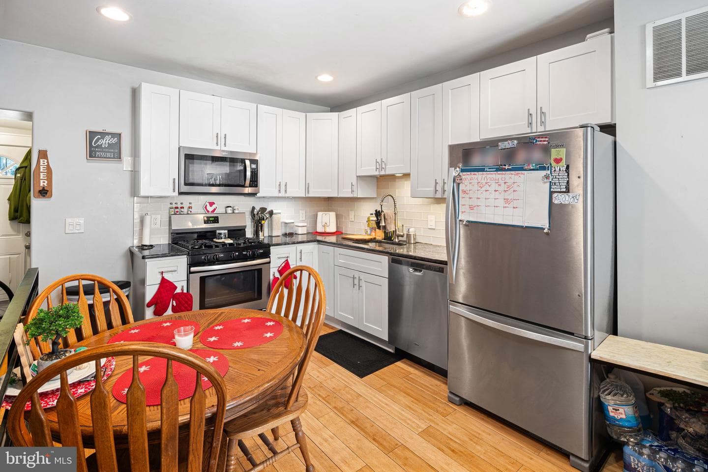 1540 S Lecount photo 4