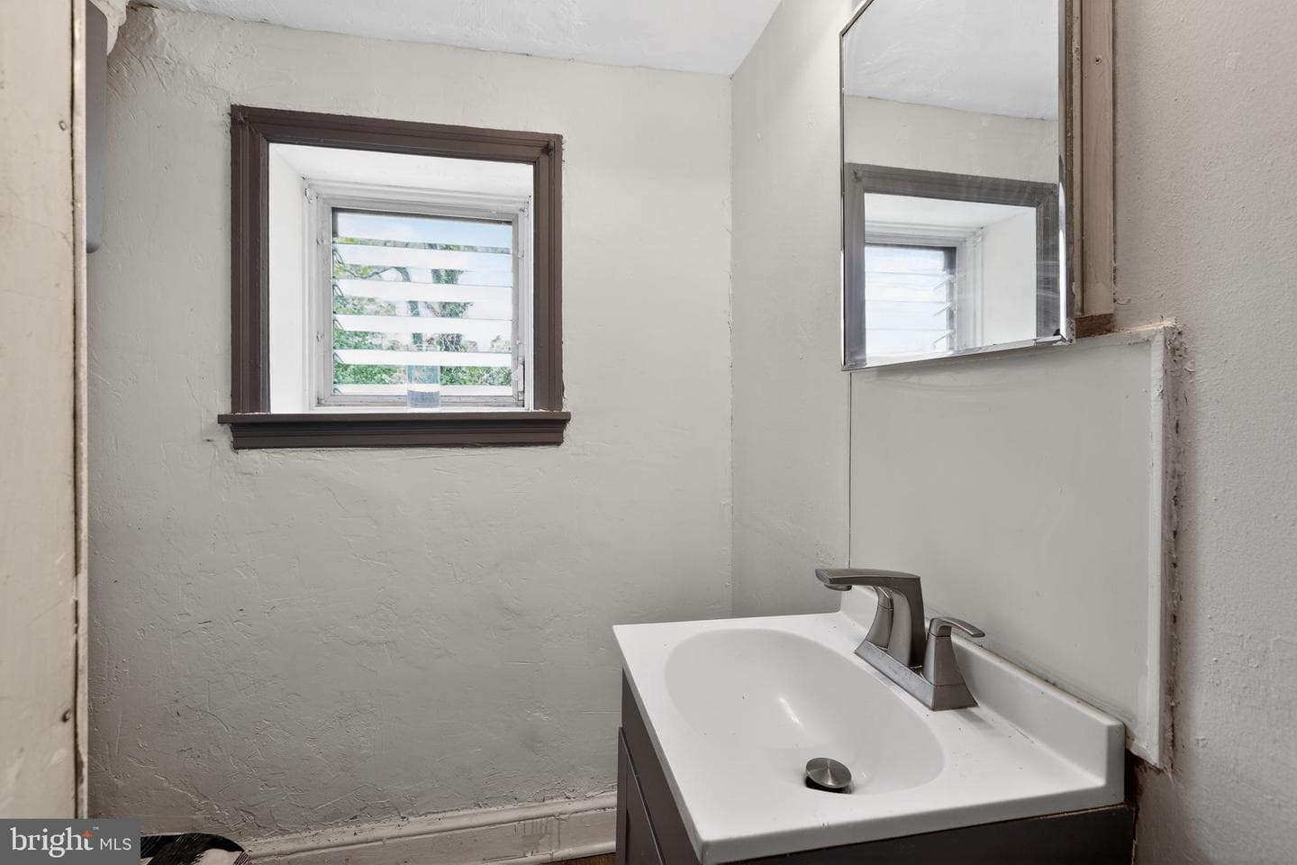 5542 Morris Street photo 38