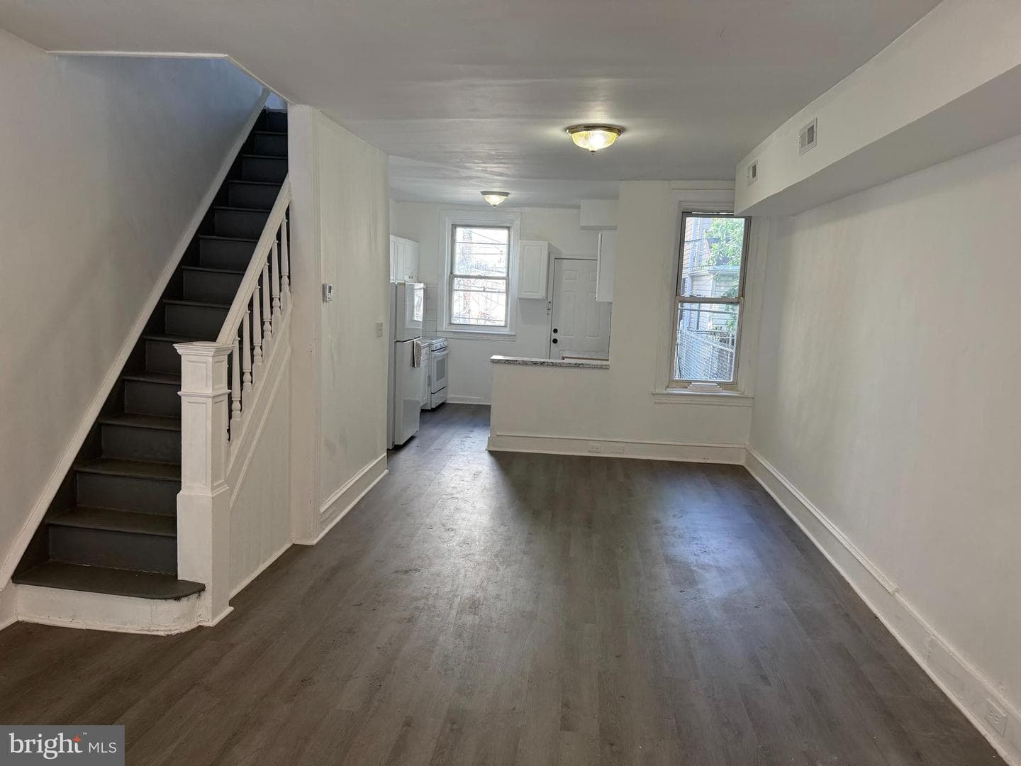 2831 N Garnet Street photo 4