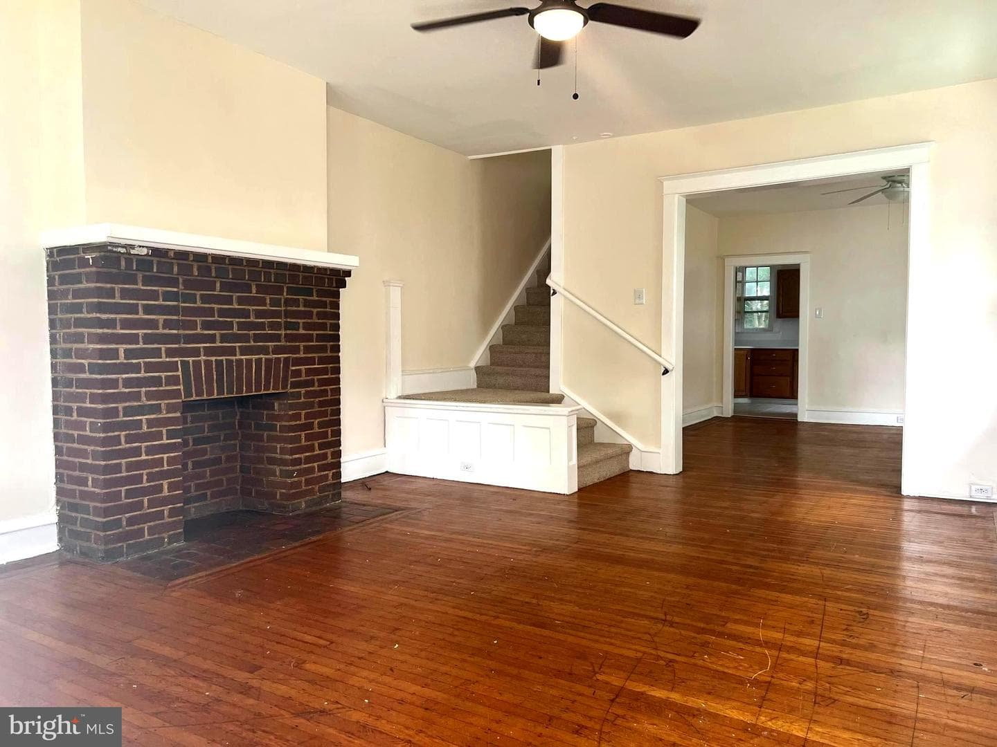 303 E Vernon Road photo 3