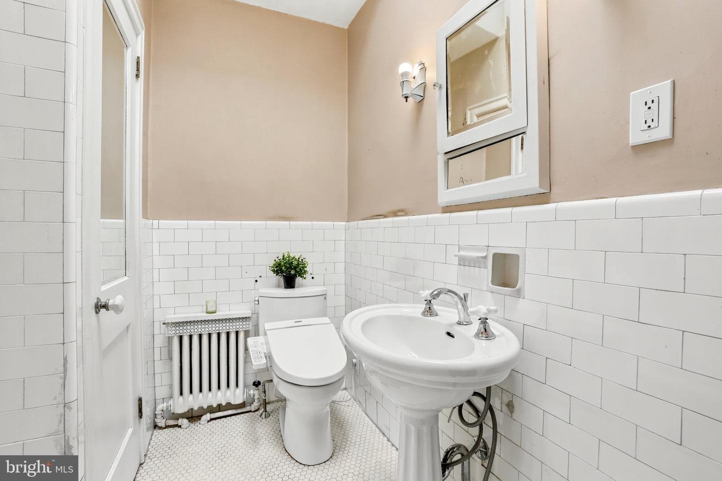5330 N Sydenham Street photo 34