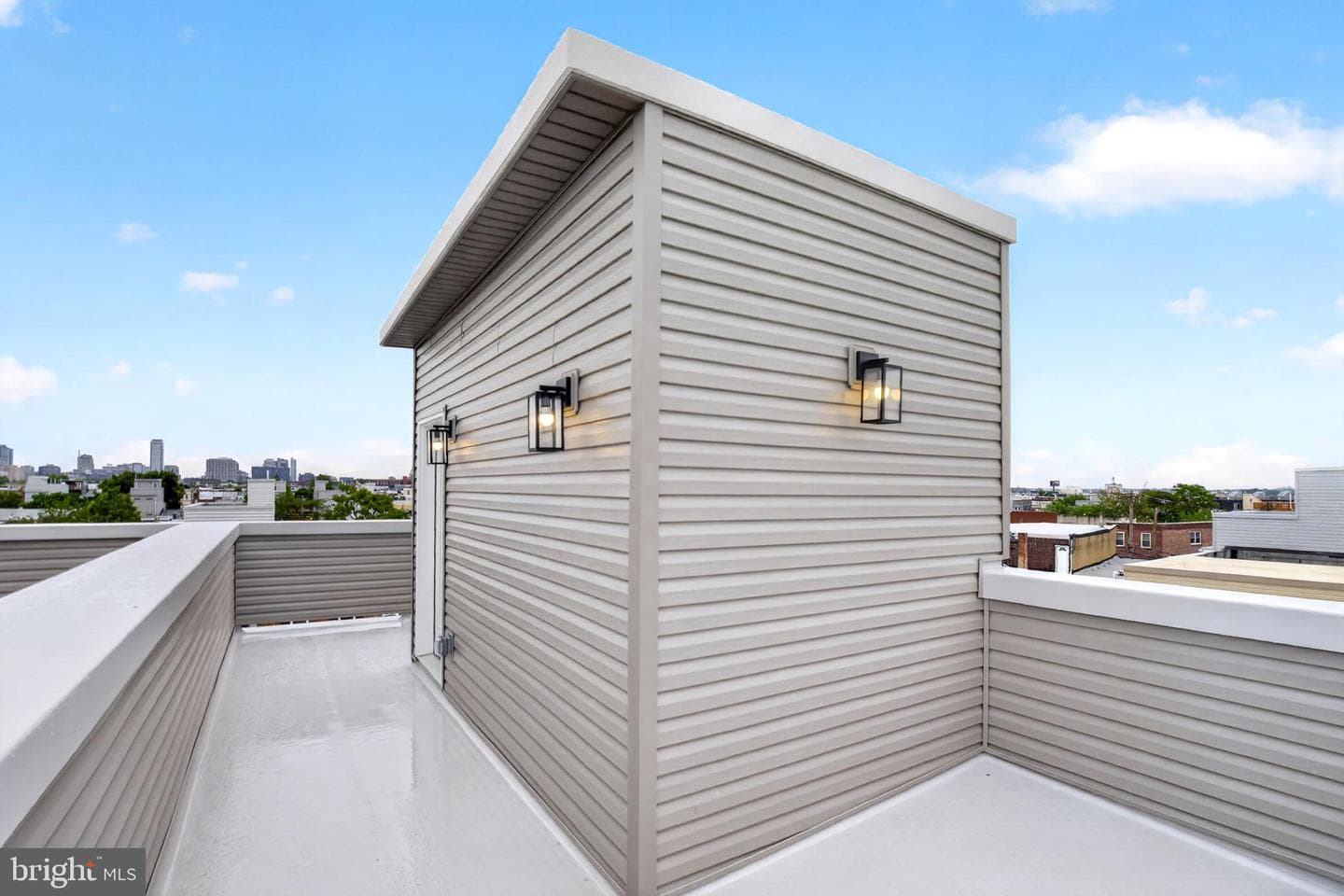 525 Sigel Street photo 19